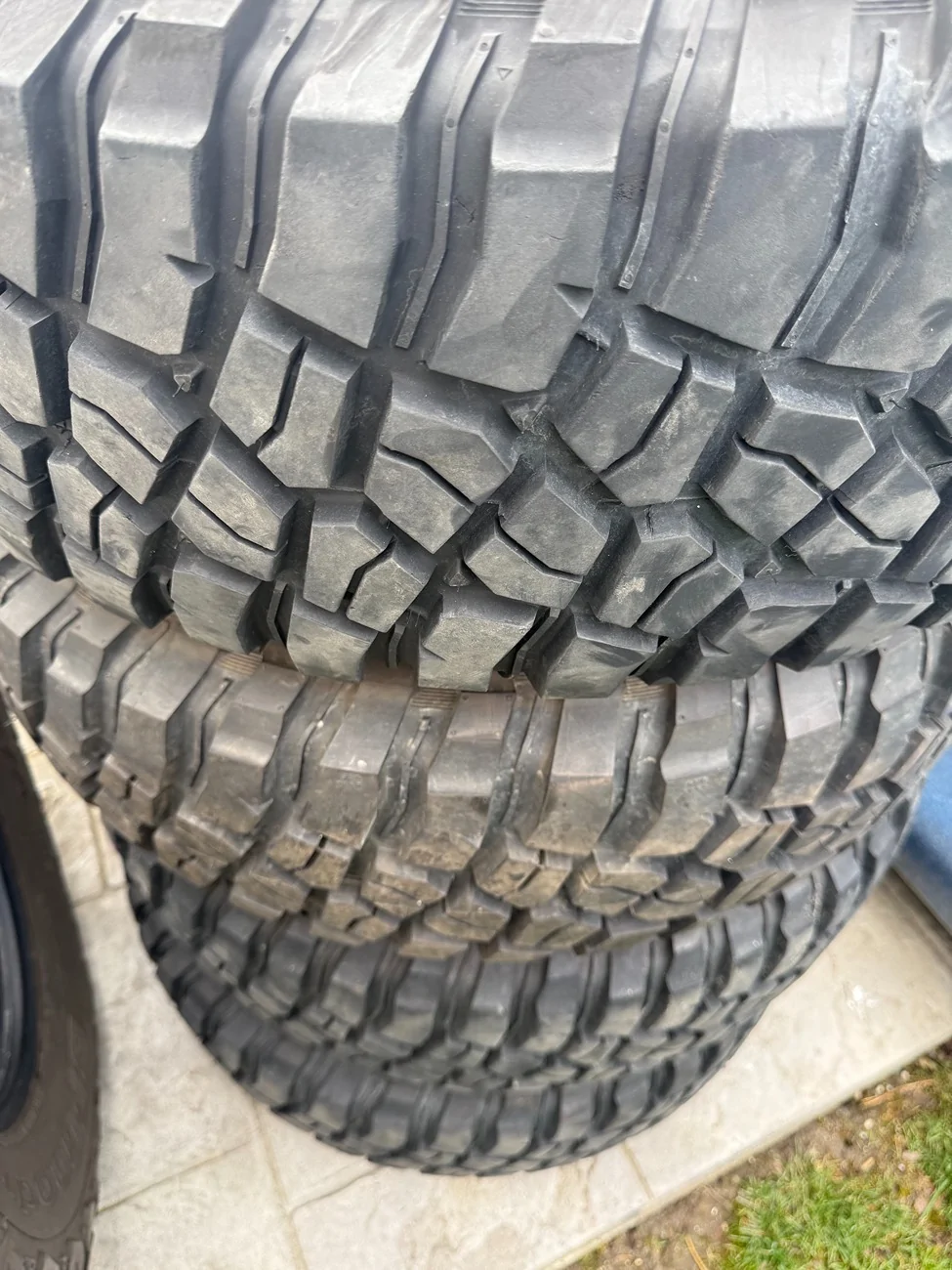 Jeep Gladiator Five BFG KM3 37X12.5R17LT Tires $1300 IMG_1528