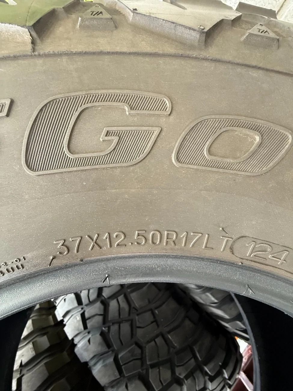 Jeep Gladiator Five BFG KM3 37X12.5R17LT Tires $1300 IMG_1531