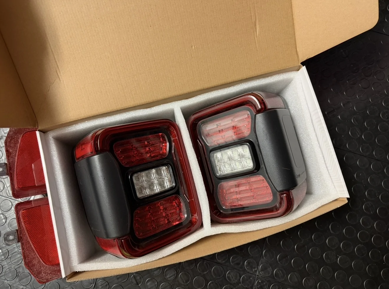 Jeep Gladiator Factory LED tail lights - Pair IMG_8630