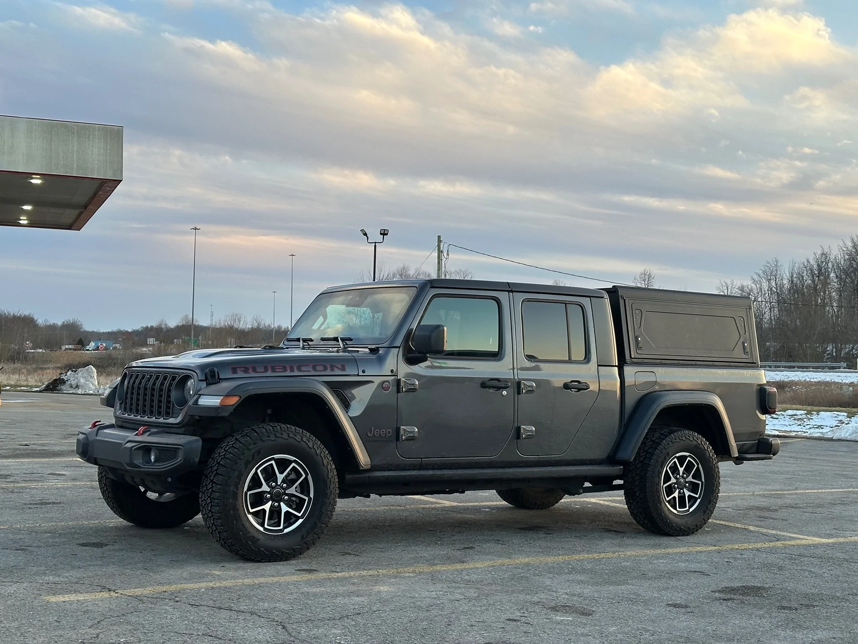 Jeep Gladiator Aluminum Truck Cap IMG_5504