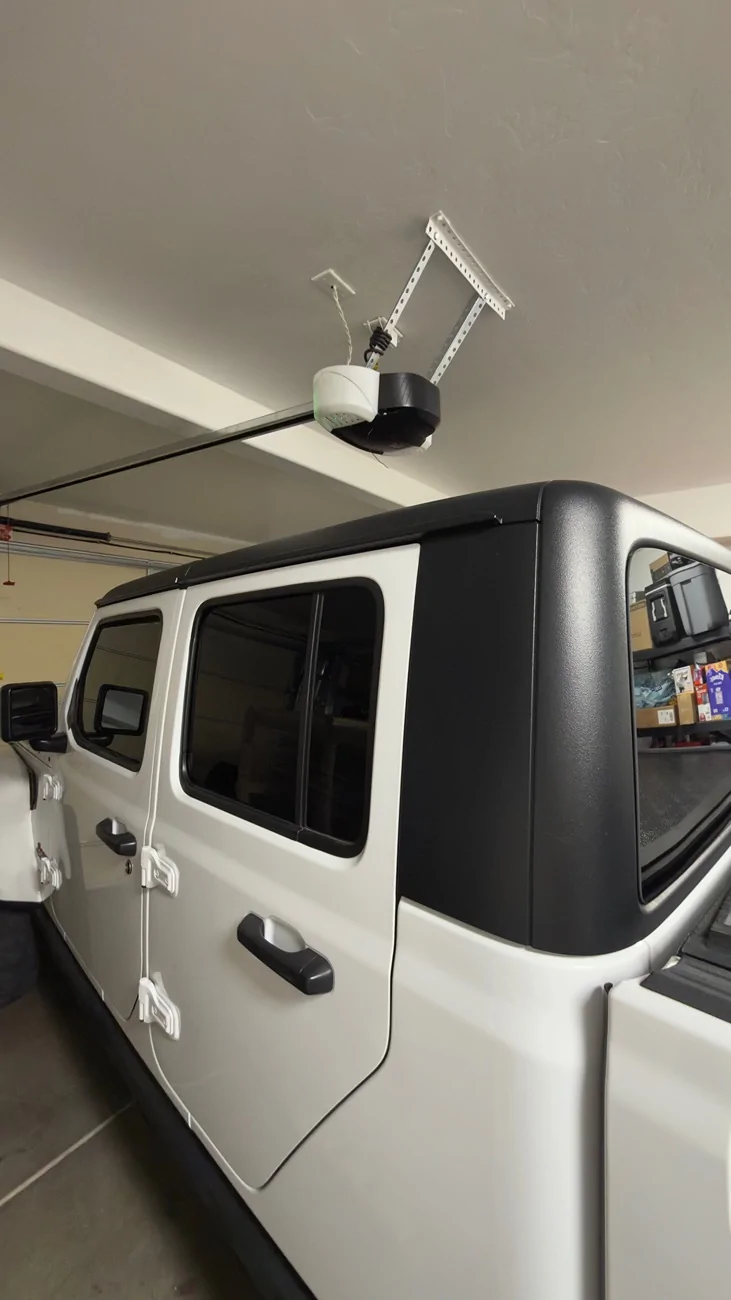 Jeep Gladiator FACTORY HARDTOP (ALL 3 SECTIONS) W/ SOUND MAT & HEADLINER IMG_1467