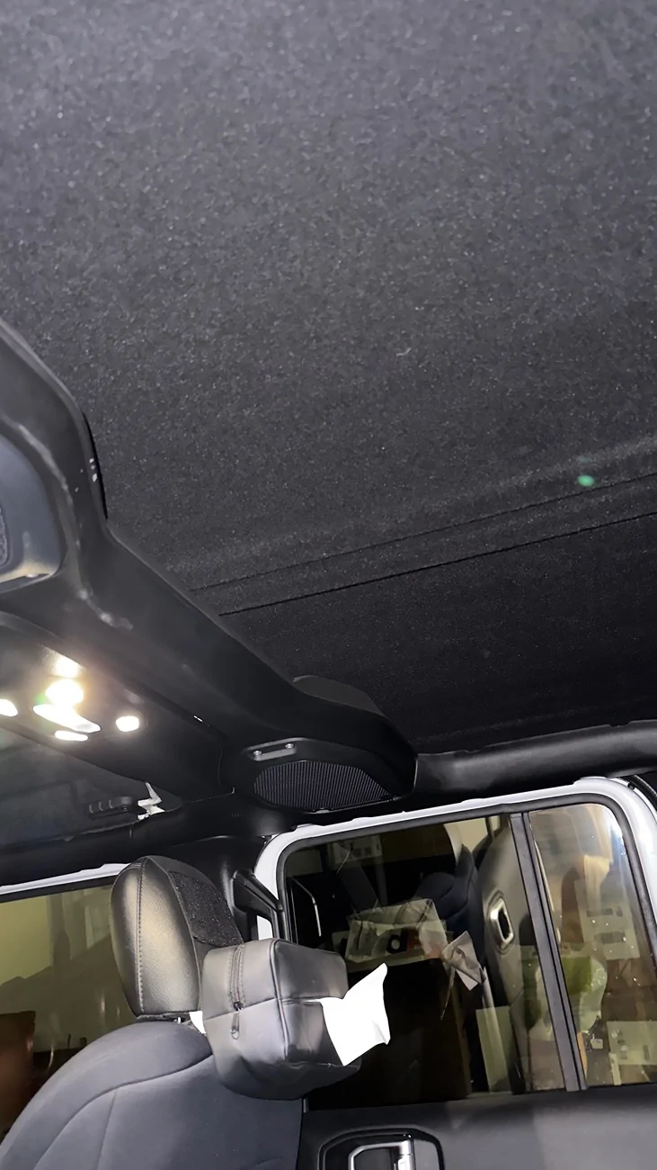 Jeep Gladiator FACTORY HARDTOP (ALL 3 SECTIONS) W/ SOUND MAT & HEADLINER IMG_1471