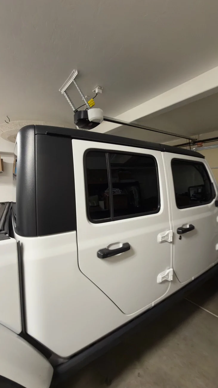 Jeep Gladiator FACTORY HARDTOP (ALL 3 SECTIONS) W/ SOUND MAT & HEADLINER IMG_1466
