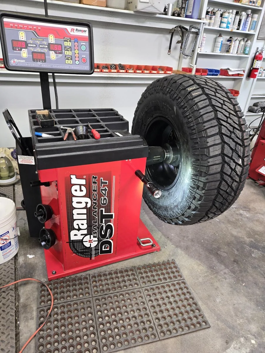 Jeep Gladiator Need a tire expert to explain right way to balance BEAD LOCKS (3)