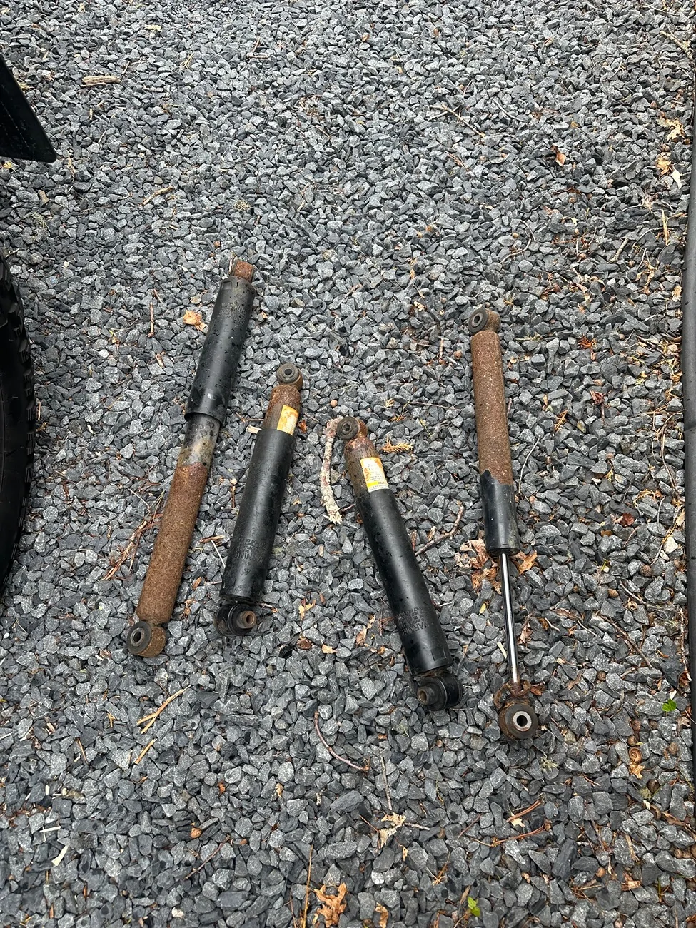 Jeep Gladiator Replaced Shocks… Still rides the same. IMG_7192