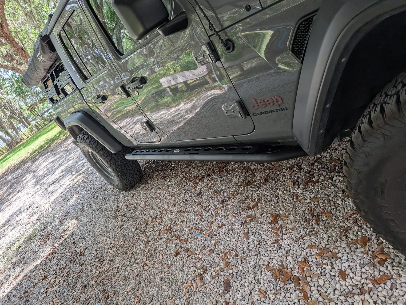 Jeep Gladiator Ironman raid side steps clearance. PXL_20260509_191011685.MP