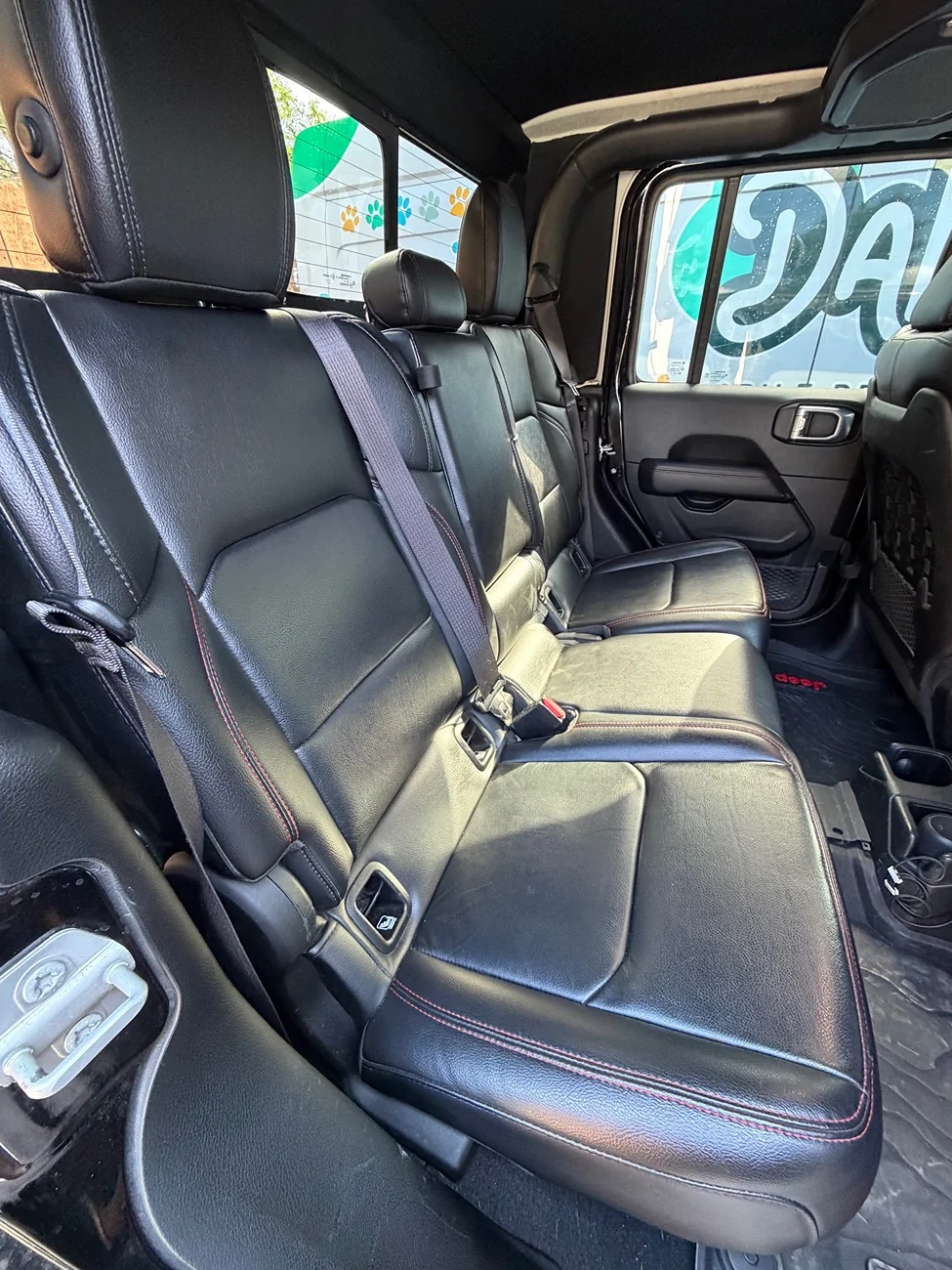 Jeep Gladiator Rubicon Leather Rear Seats and storage bin IMG_1298