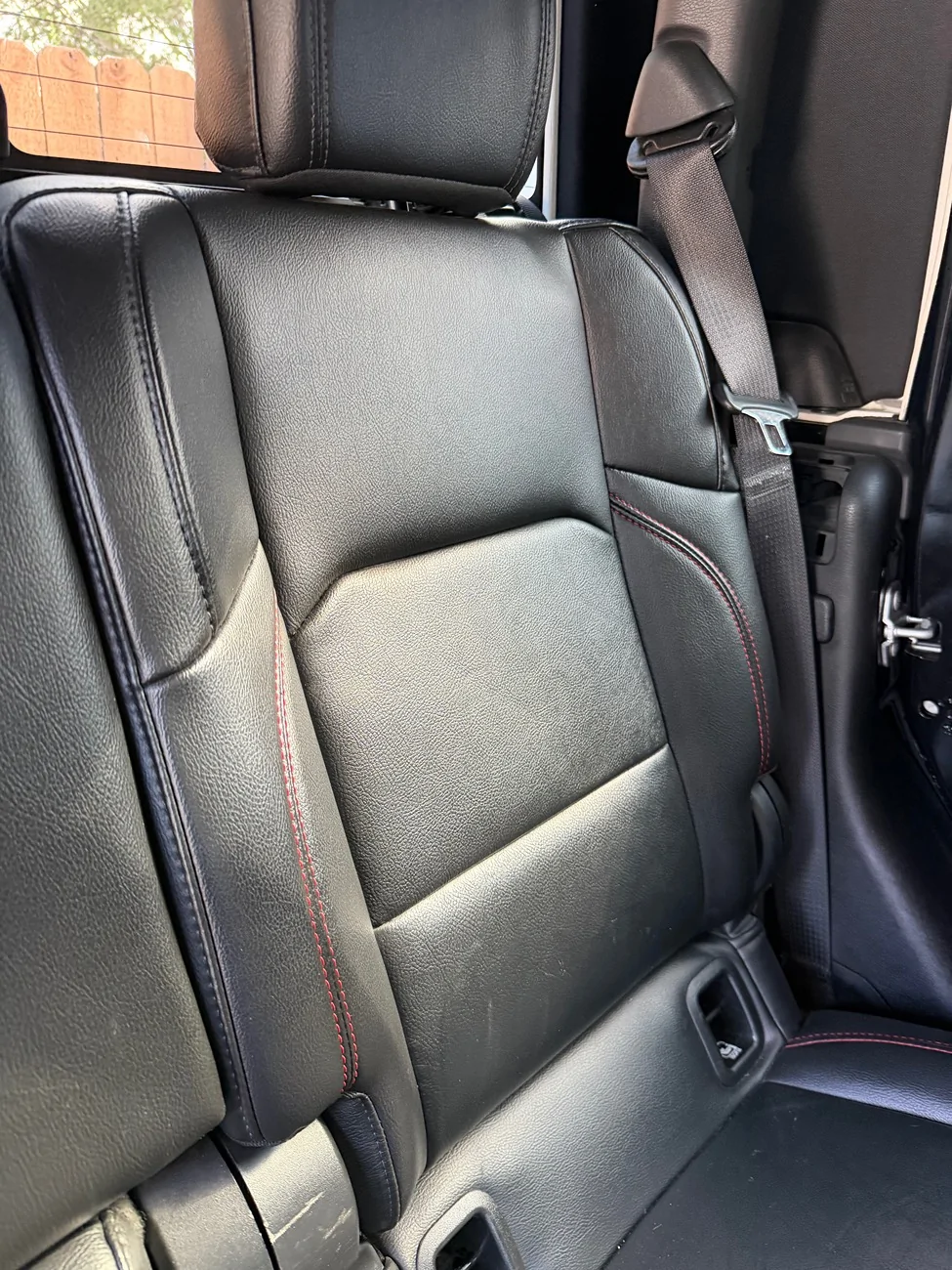 Jeep Gladiator Rubicon Leather Rear Seats and storage bin IMG_1300