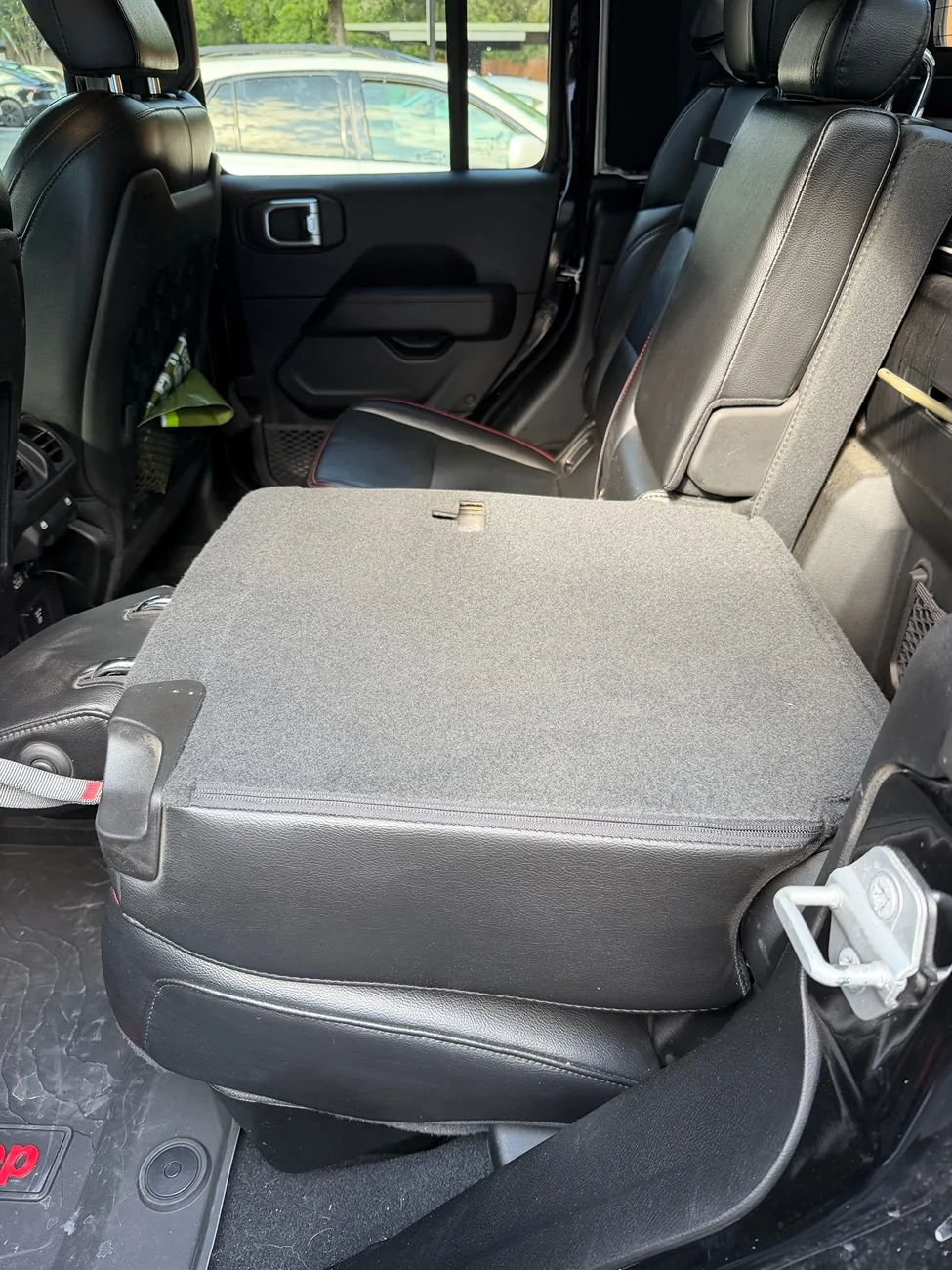 Jeep Gladiator Rubicon Leather Rear Seats and storage bin IMG_1303
