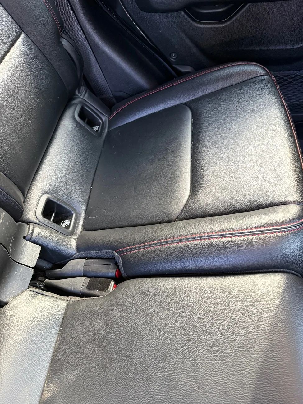 Jeep Gladiator Rubicon Leather Rear Seats and storage bin IMG_1299