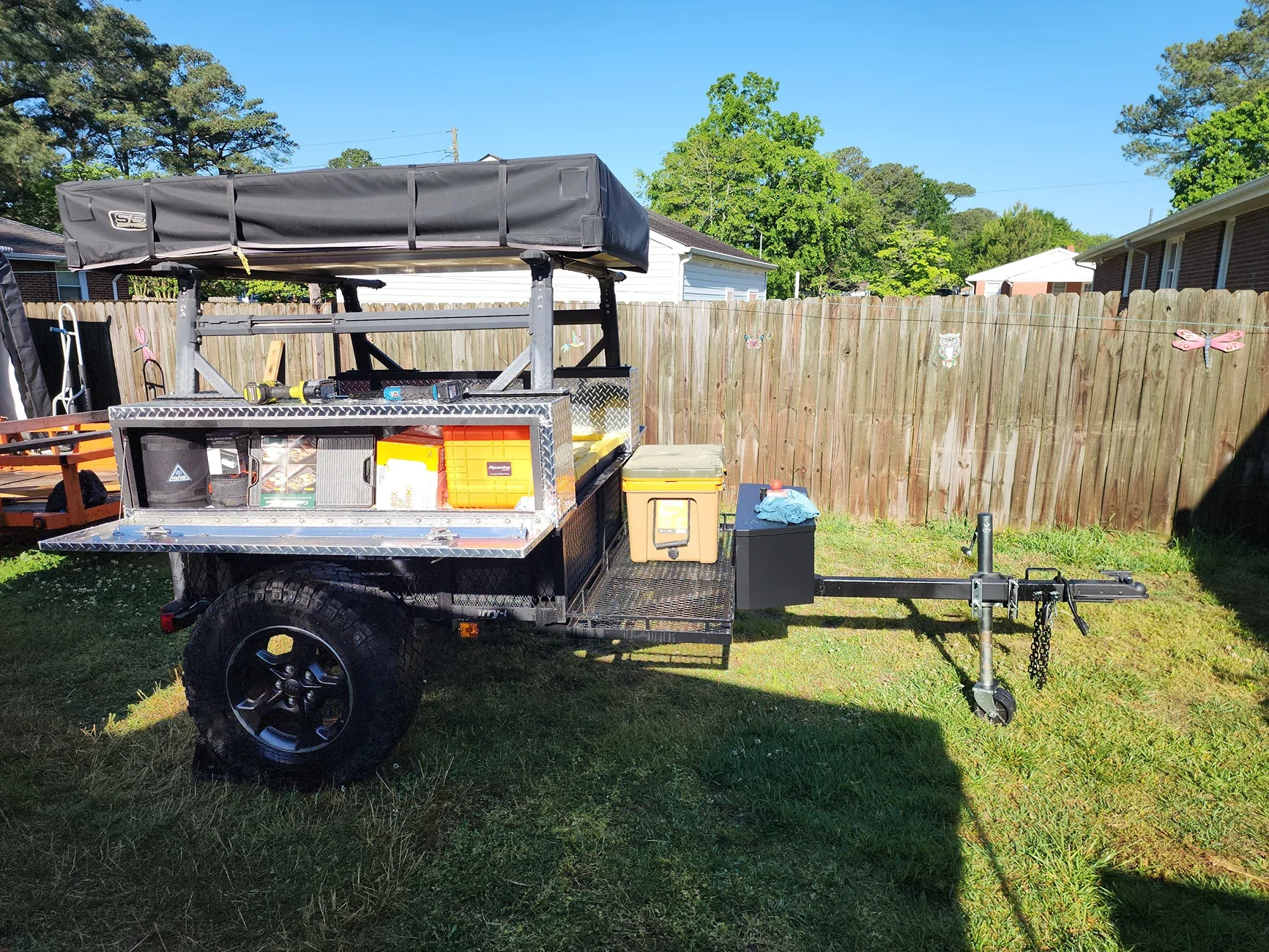 Jeep Gladiator Tent Trailer for weekend adventures b5a3c534-162f-4bae-867c-42b66a29359