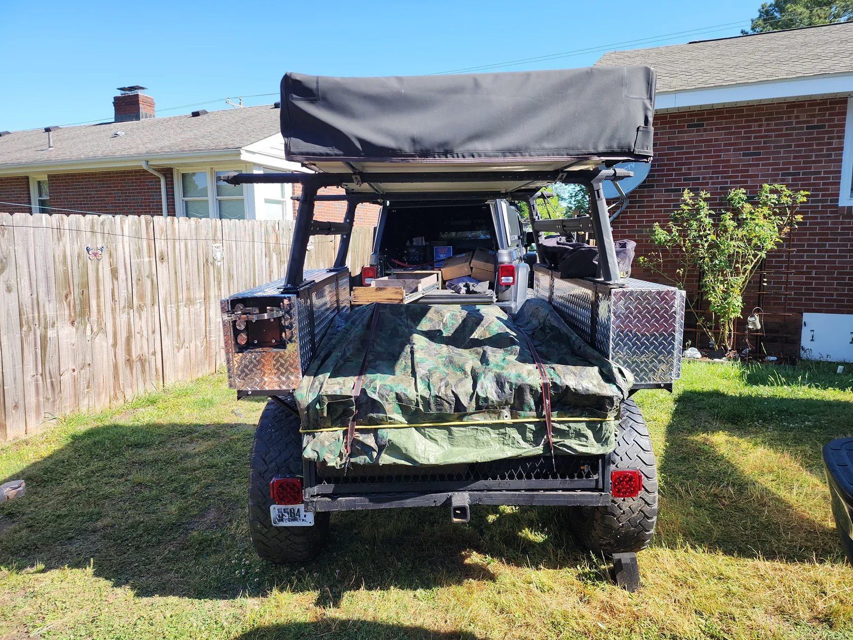 Jeep Gladiator Tent Trailer for weekend adventures 3609f667-cc49-4c92-b582-2c78a17aa7d7