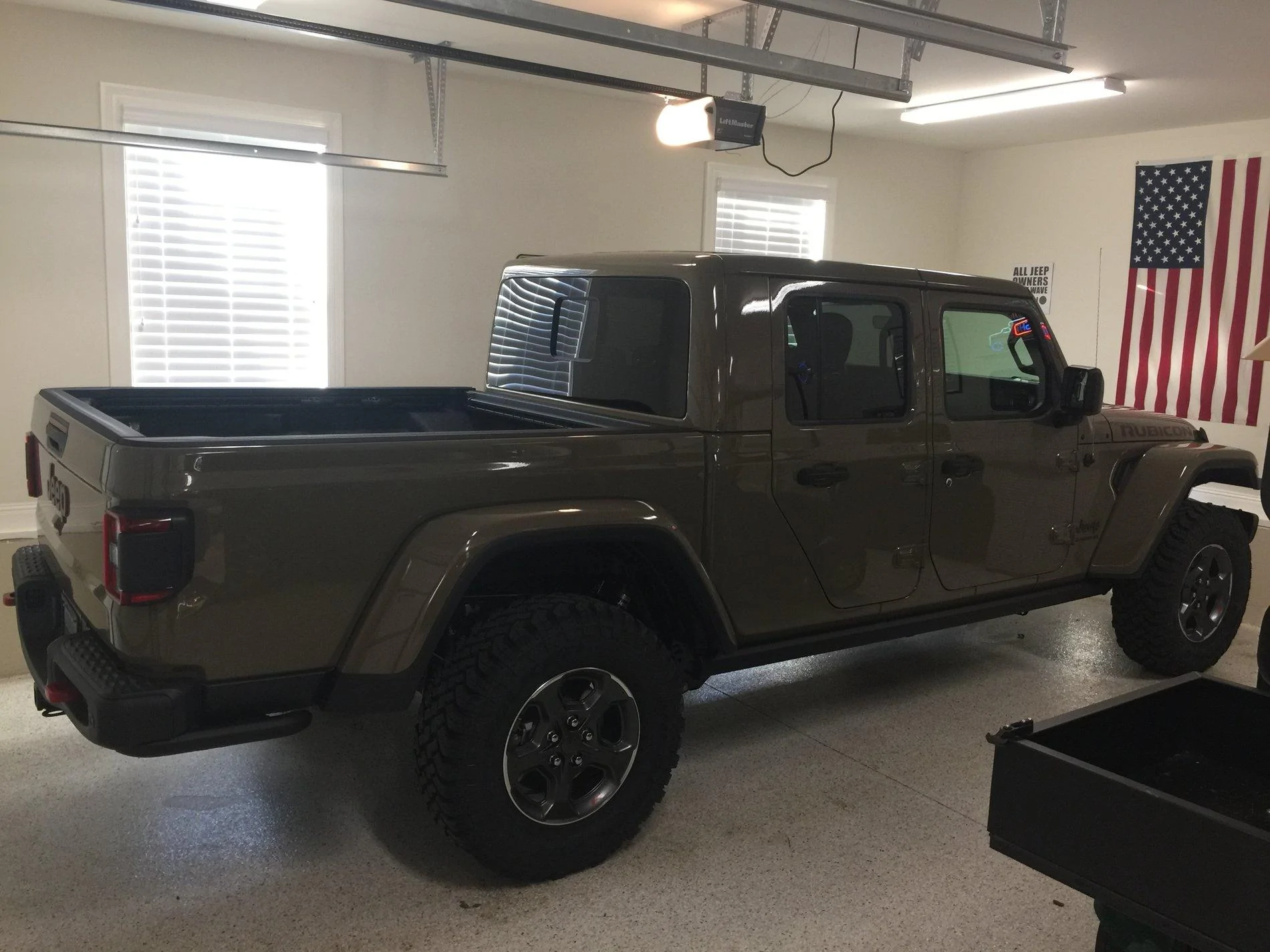 Jeep Gladiator Photo challenge.. Show me your Gladiator in your garage. 7995DCDA-ED3E-4E74-A1F3-873F680DB0EE