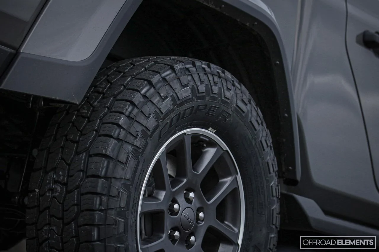 Jeep Gladiator Anyone else running 285/75 r18 on stock wheels? VIN Gladiator 2WM