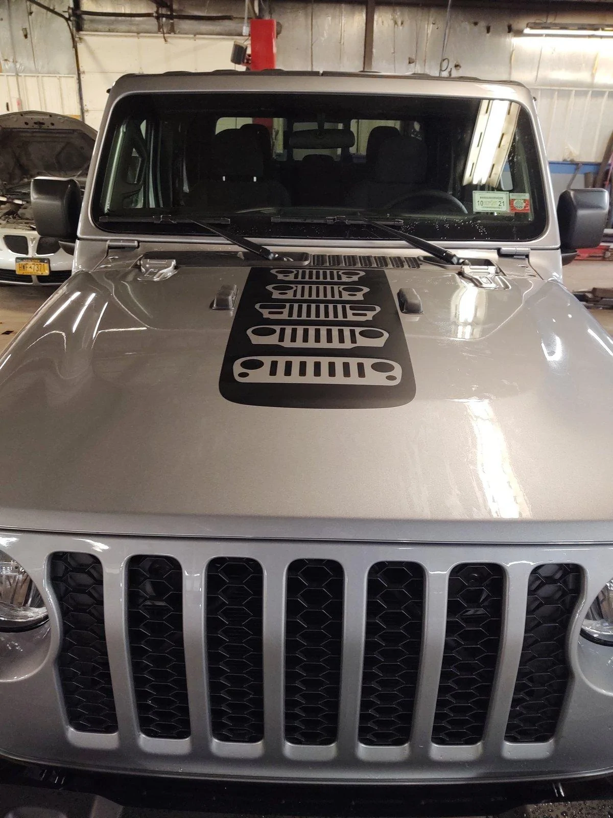 Jeep Gladiator Hood graphic availability? IMG_20191123_121915453