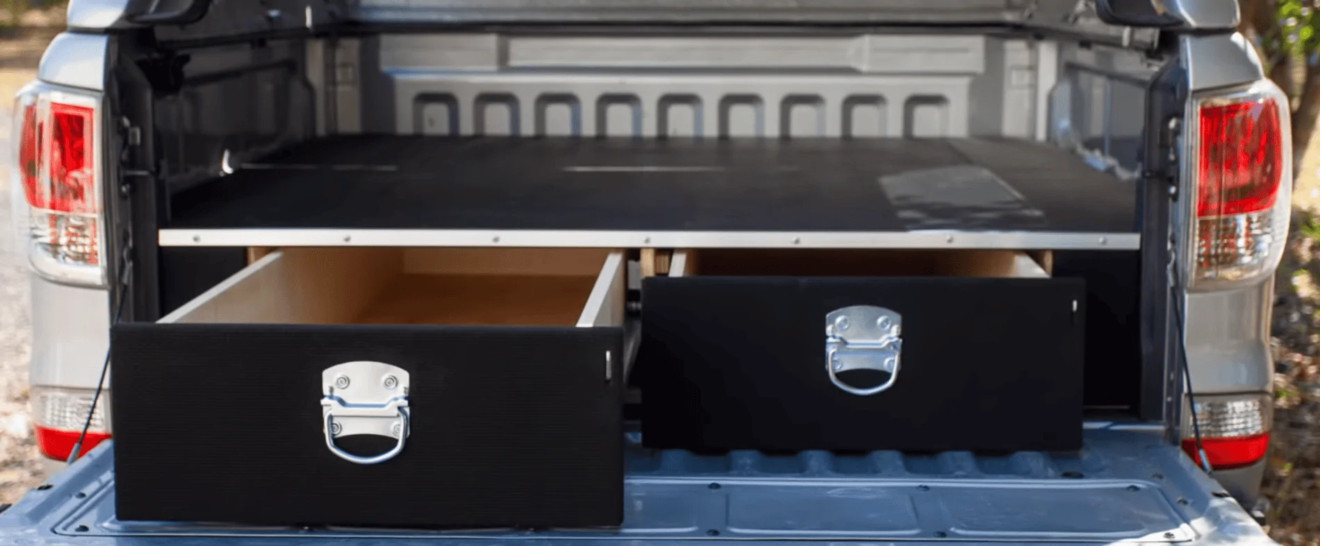 Jeep Gladiator Overland in bed drawer system, which would you prefer? upload_2019-11-23_21-57-48