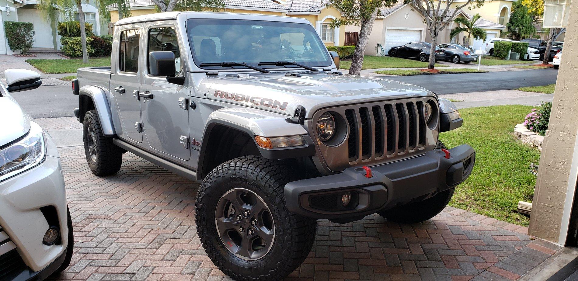 Jeep Gladiator BILLET SILVER Gladiator JT Club 20191124_170415