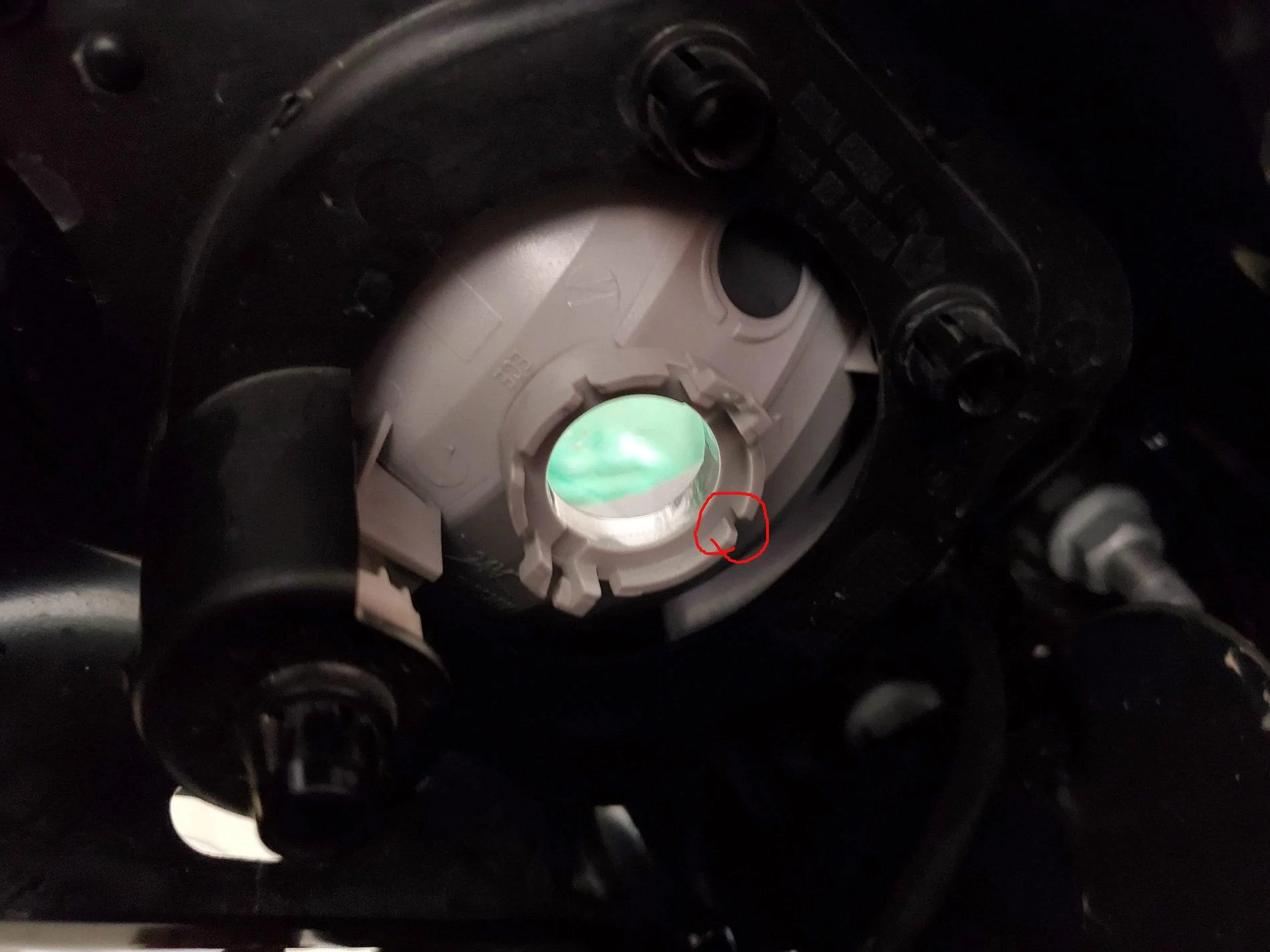 Jeep Gladiator LED Bulb Replacement - IT WORKS! Gladiator FOG housing