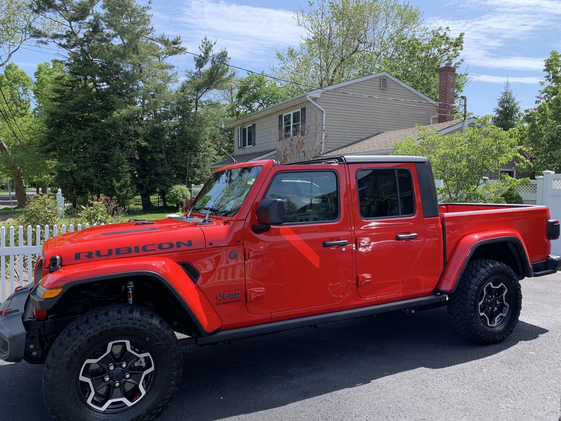 Jeep Gladiator Picking mine up tomorrow. BE92D46C-3C49-4173-896C-3F056DD4F00F