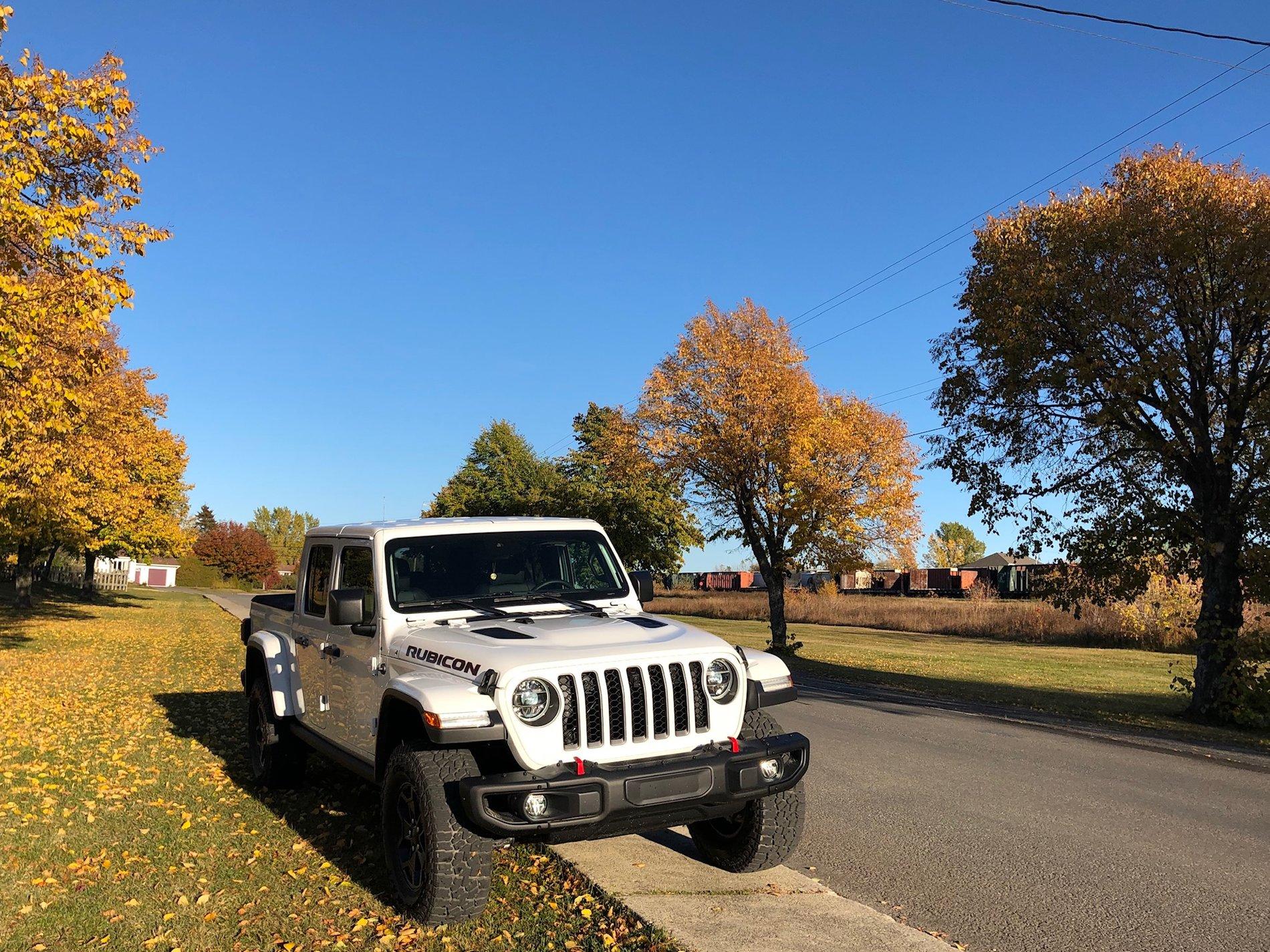 Jeep Gladiator Anyone Else Really Like Looking at Your Parked Rig? 3E701F70-C14F-4FC8-A518-EAD1D124C45A