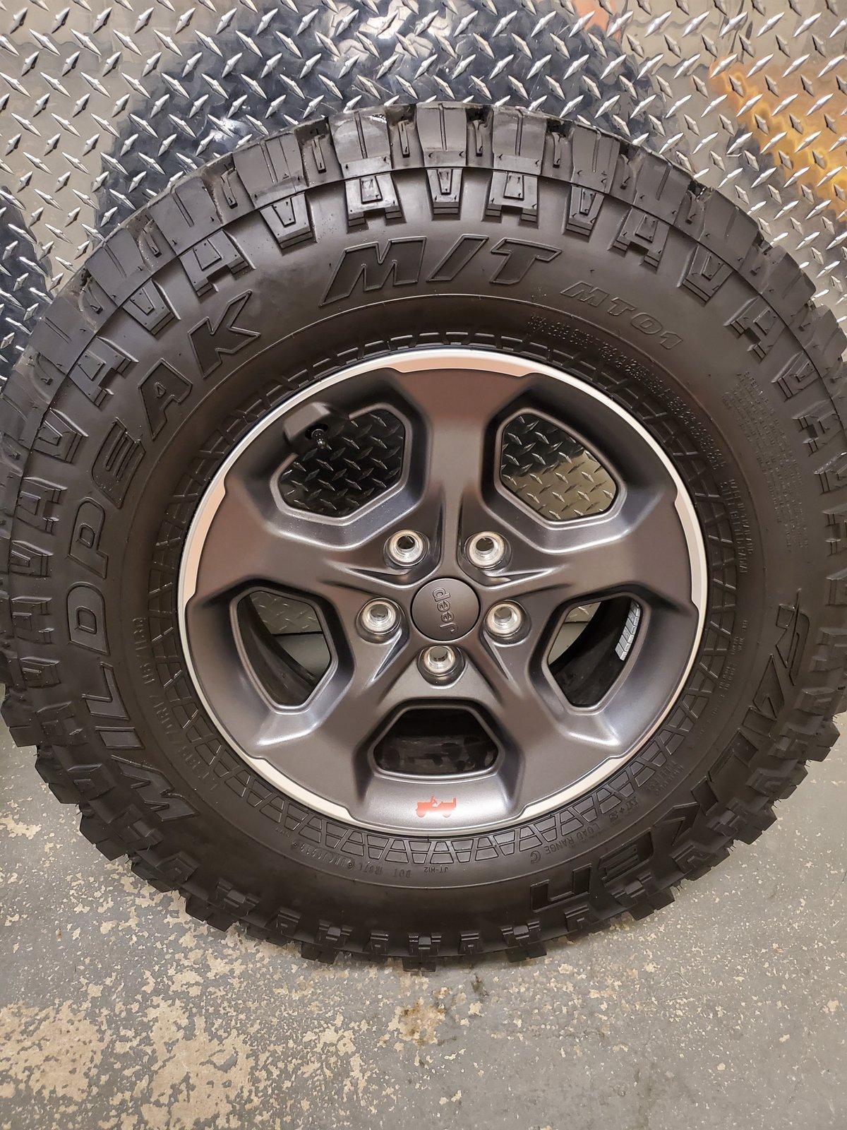 Jeep Gladiator 4x JEEP GLADIATOR RUBICON WHEELS & TIRES 20191125_192347