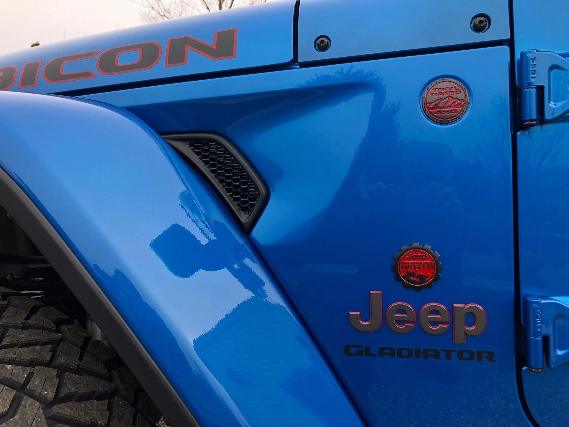 Jeep Gladiator HYDRO BLUE PEARL Gladiator JT Club D295C8DA-C132-466C-A3D0-F60652CED2C5
