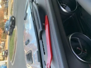 Jeep Gladiator Does the upgraded Alpine system include a subwoofer? 9DCCAFD8-4DD0-49F0-A2A4-8859530A72A7