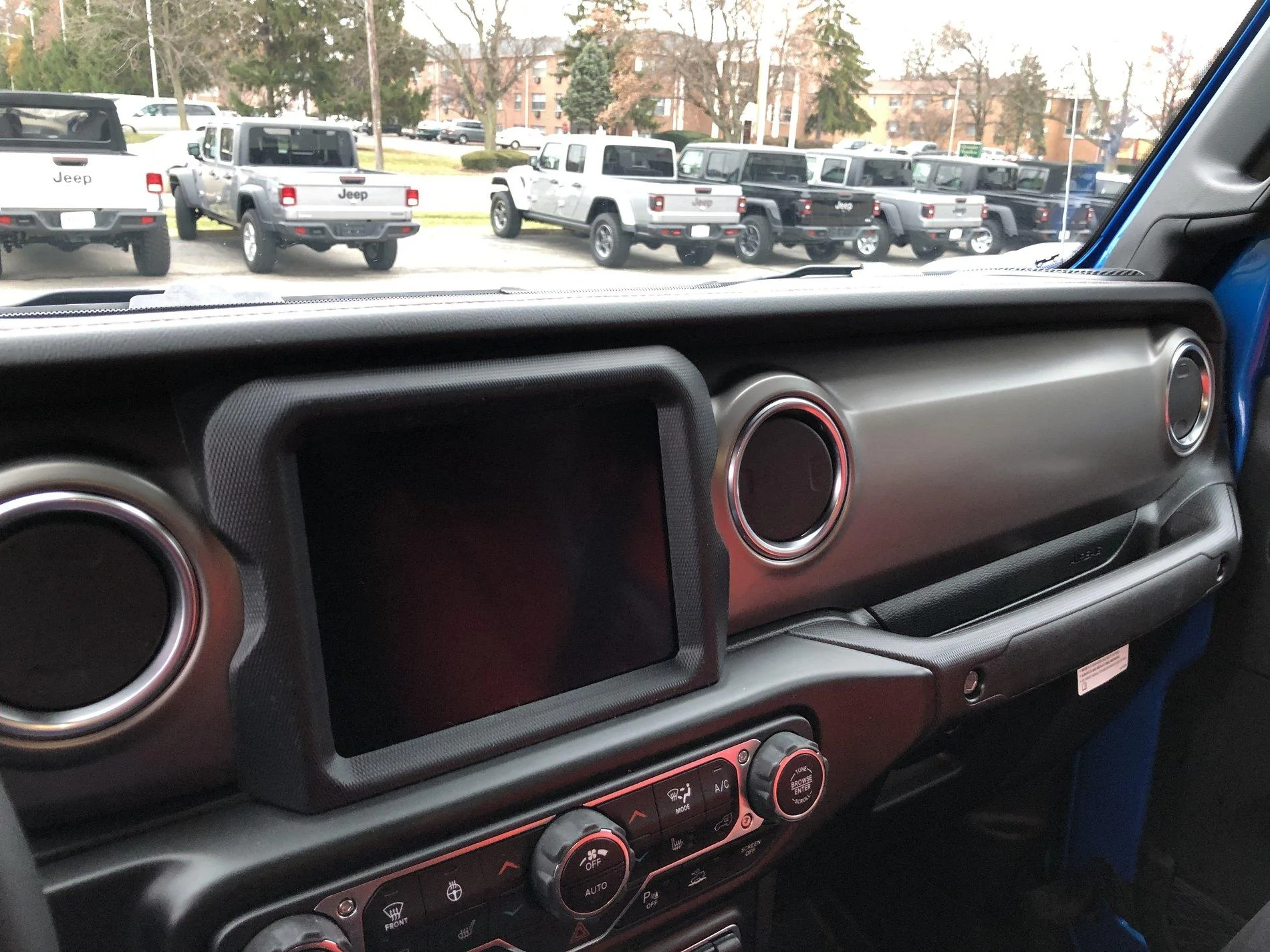 Jeep Gladiator HYDRO BLUE PEARL Gladiator JT Club C86B7EF1-1078-486A-B6B6-0543BBE2D190