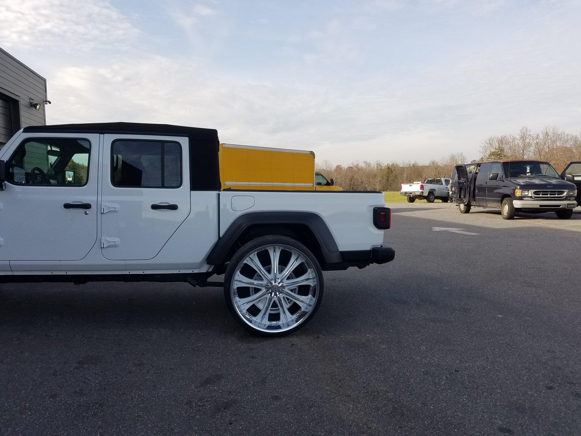 Jeep Gladiator What wheels are you putting on you JT? 20191126_145434