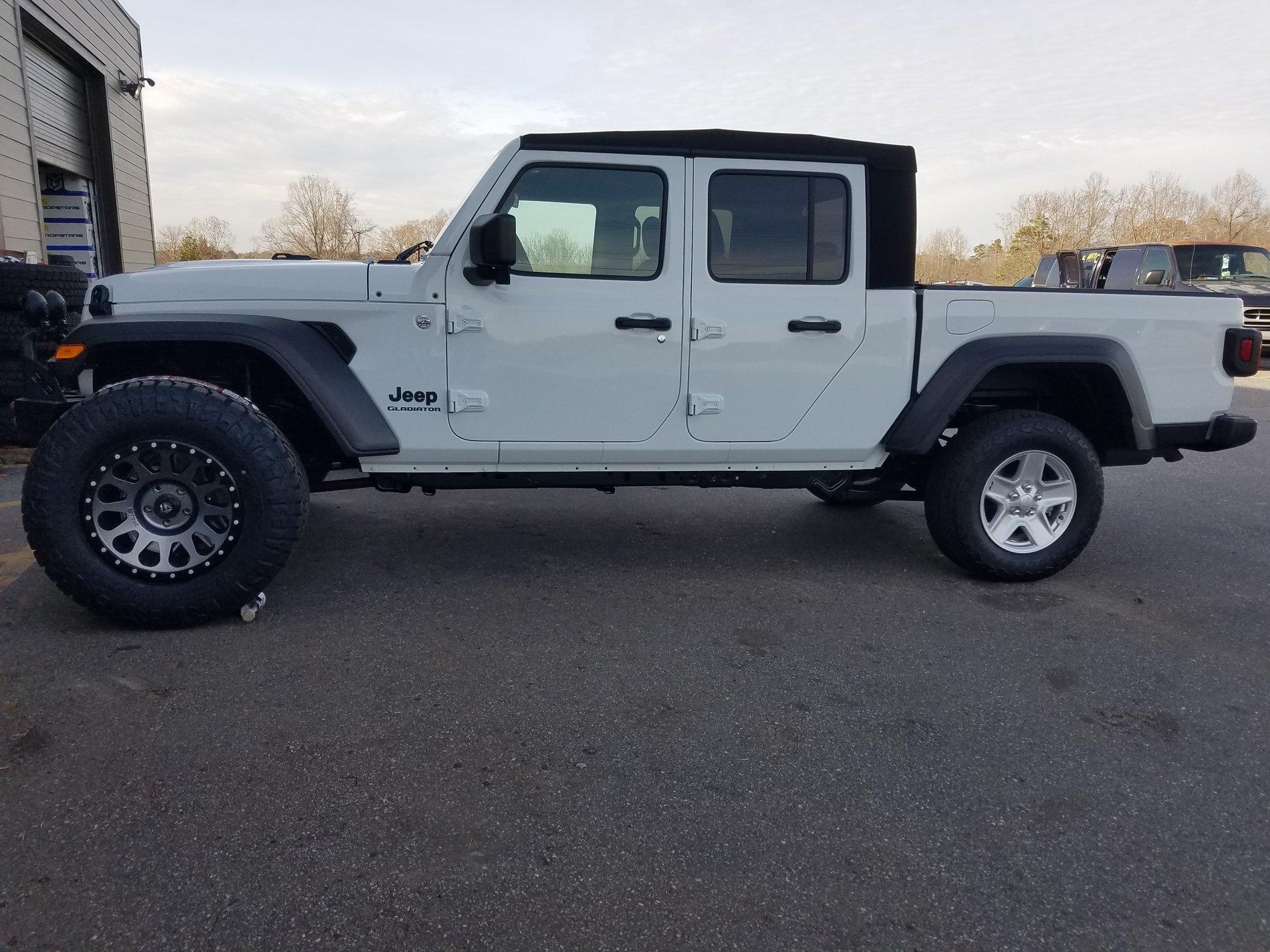 Jeep Gladiator What wheels are you putting on you JT? 20191126_144902