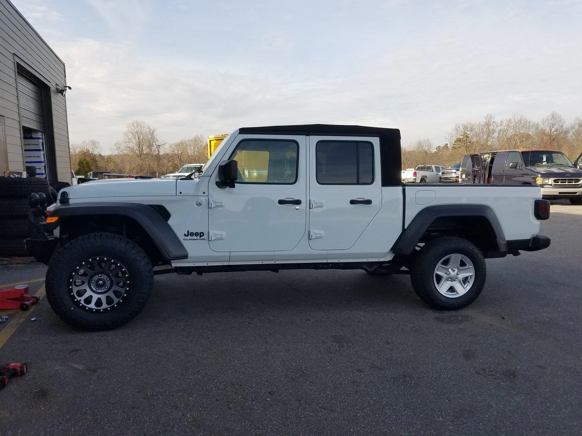 Jeep Gladiator What wheels are you putting on you JT? 20191126_145323