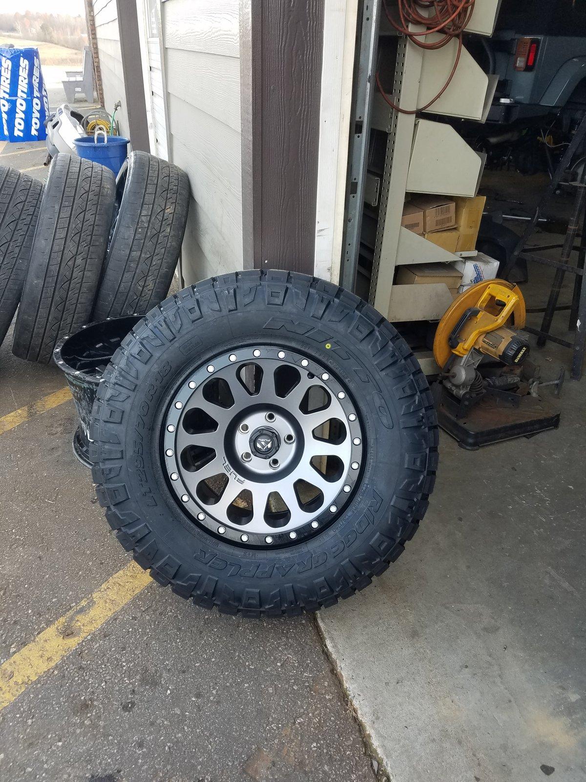 Jeep Gladiator What wheels are you putting on you JT? 20191126_150021