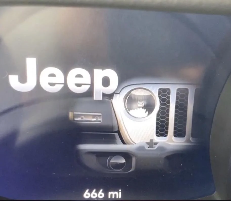 Jeep Gladiator Instrument cluster splash screen A4E5431E-D831-44CF-B622-288563C049F7