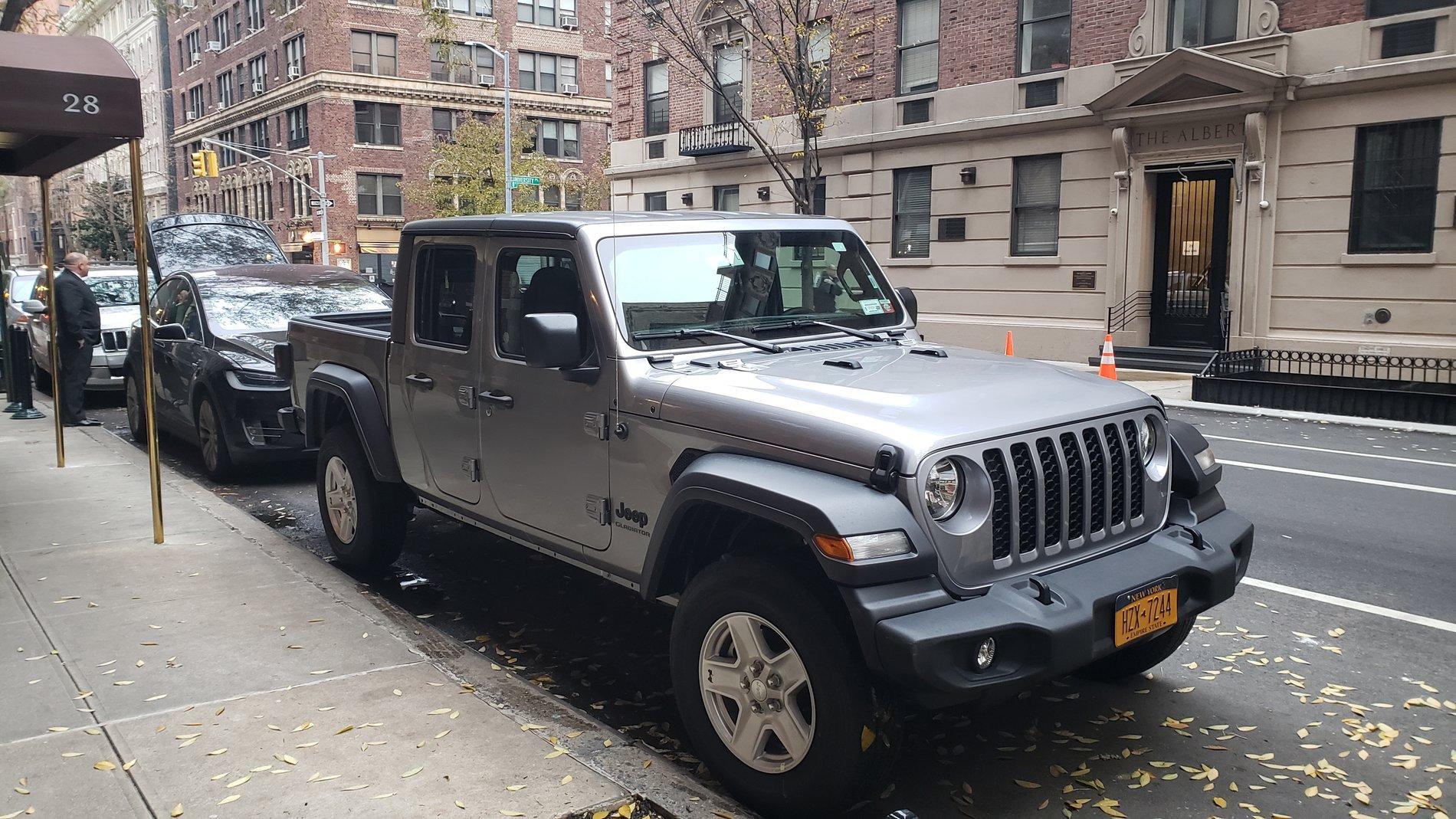 Jeep Gladiator Any Gator Gladiator sightings? 20191127_072114