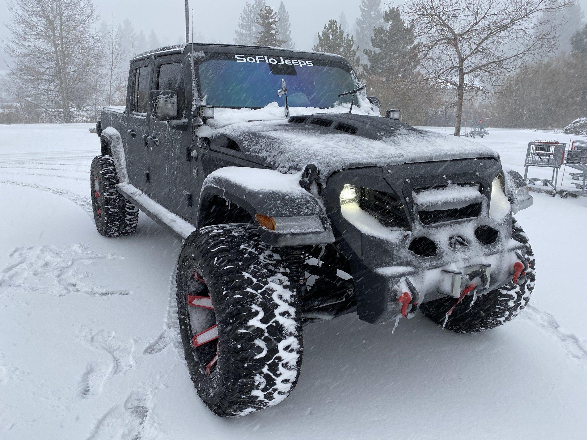 Jeep Gladiator STING GRAY Gladiator JT Club 9C6E64B1-3A29-41C0-9874-B31EF989E7D2