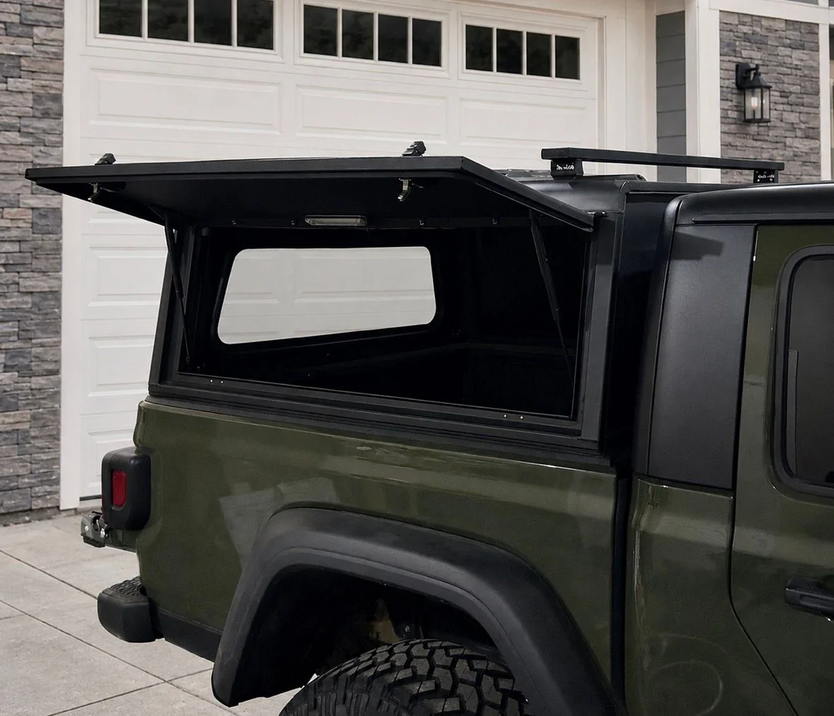 Jeep Gladiator Alu Cab Explorer Canopy $2200 ALU3
