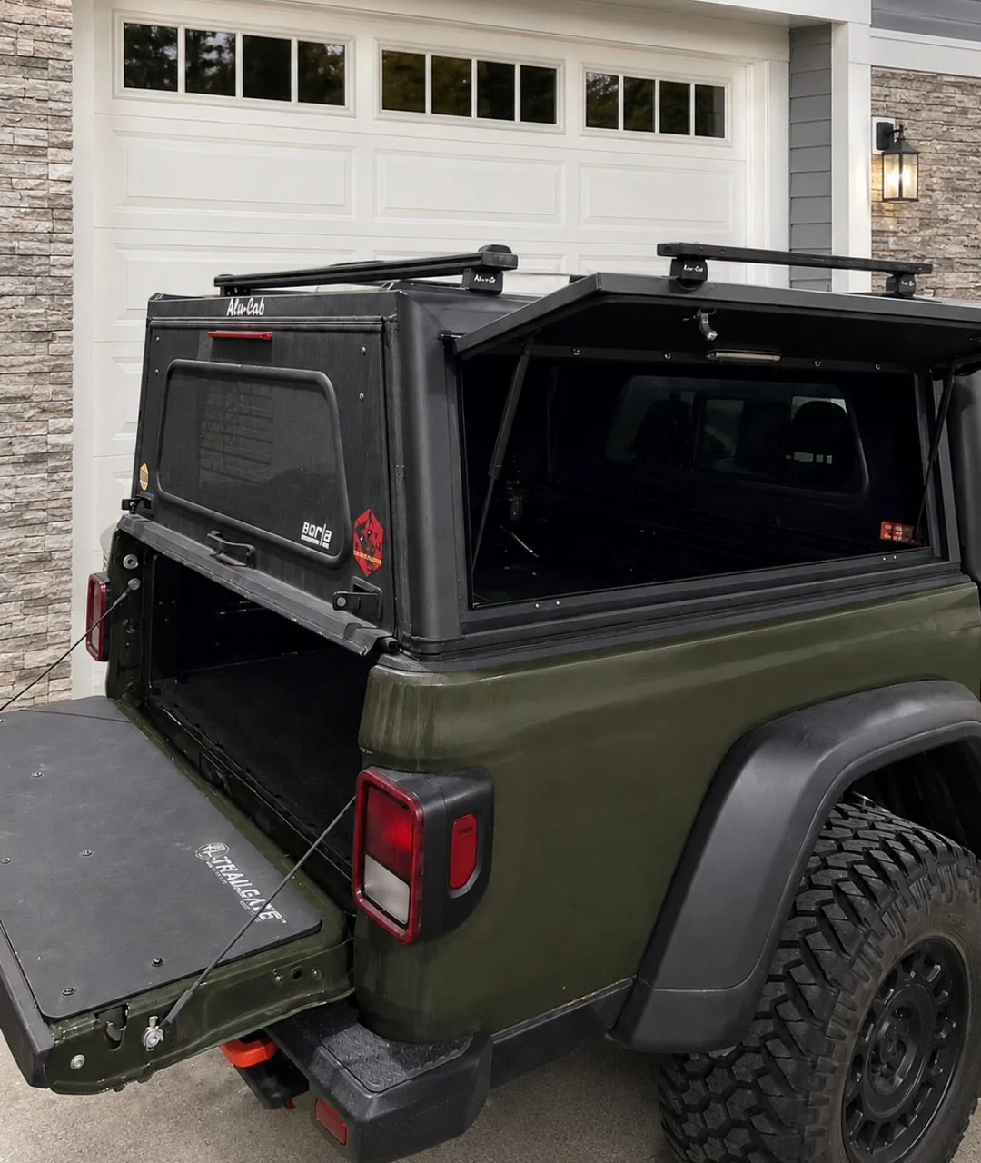 Jeep Gladiator Alu Cab Explorer Canopy $2200 ALU2