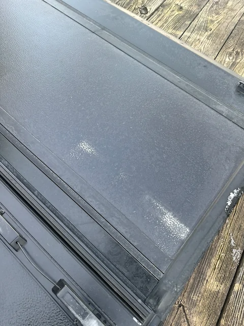 Jeep Gladiator Mopar Factory Tonneau Cover, Hard Tri-fold IMG_7058