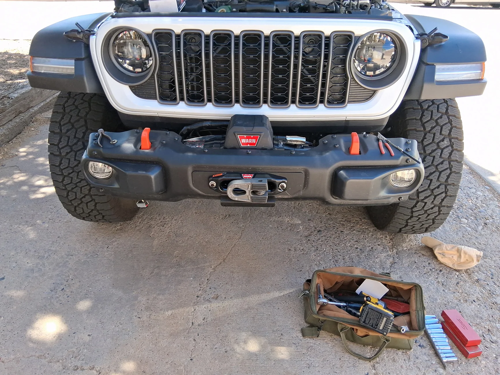 Jeep Gladiator What did you do TO your Gladiator today? [ADMIN WARNING: NO POLITICS, NO GUN TALK] 015C Winch installed
