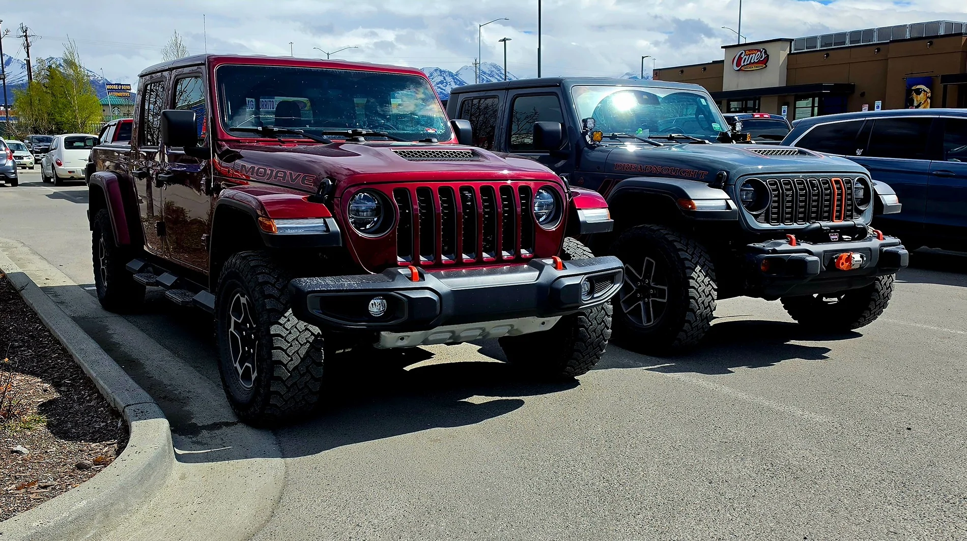 Jeep Gladiator Jeeps Parking Next To Jeeps 20260521_144924[1]