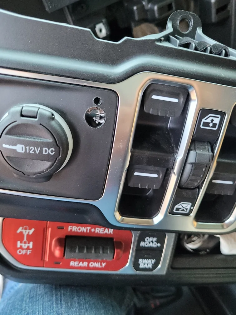 Jeep Gladiator JT vs JL ride quality Resized_20220920_183123