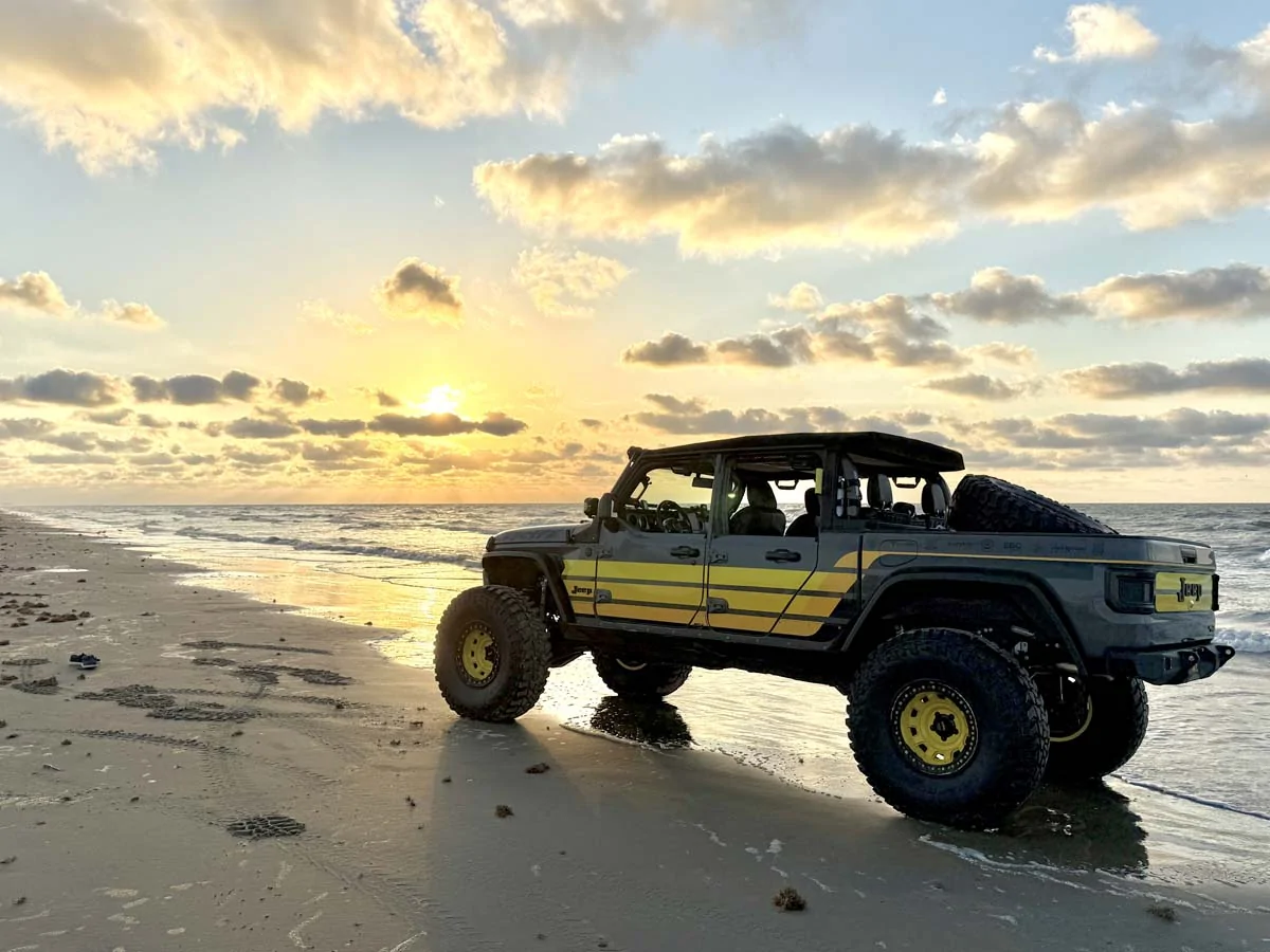 Jeep Gladiator Underground Graphics Gladiator goes to the Beach for Go Topless Weekend - Sunrise photos IMG_0101