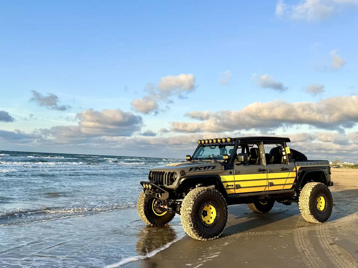 Jeep Gladiator Underground Graphics Gladiator goes to the Beach for Go Topless Weekend - Sunrise photos IMG_0115