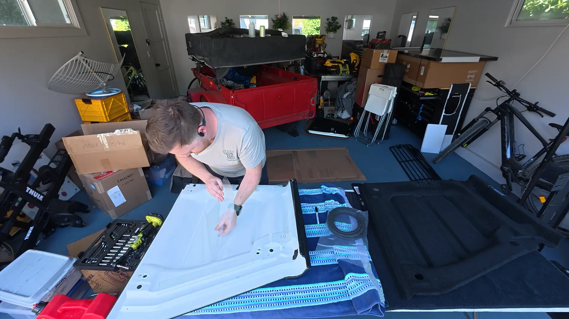 Jeep Gladiator Installing the Coverking Gladiator Headliner Still 2026-05-25 153457_1.100.1