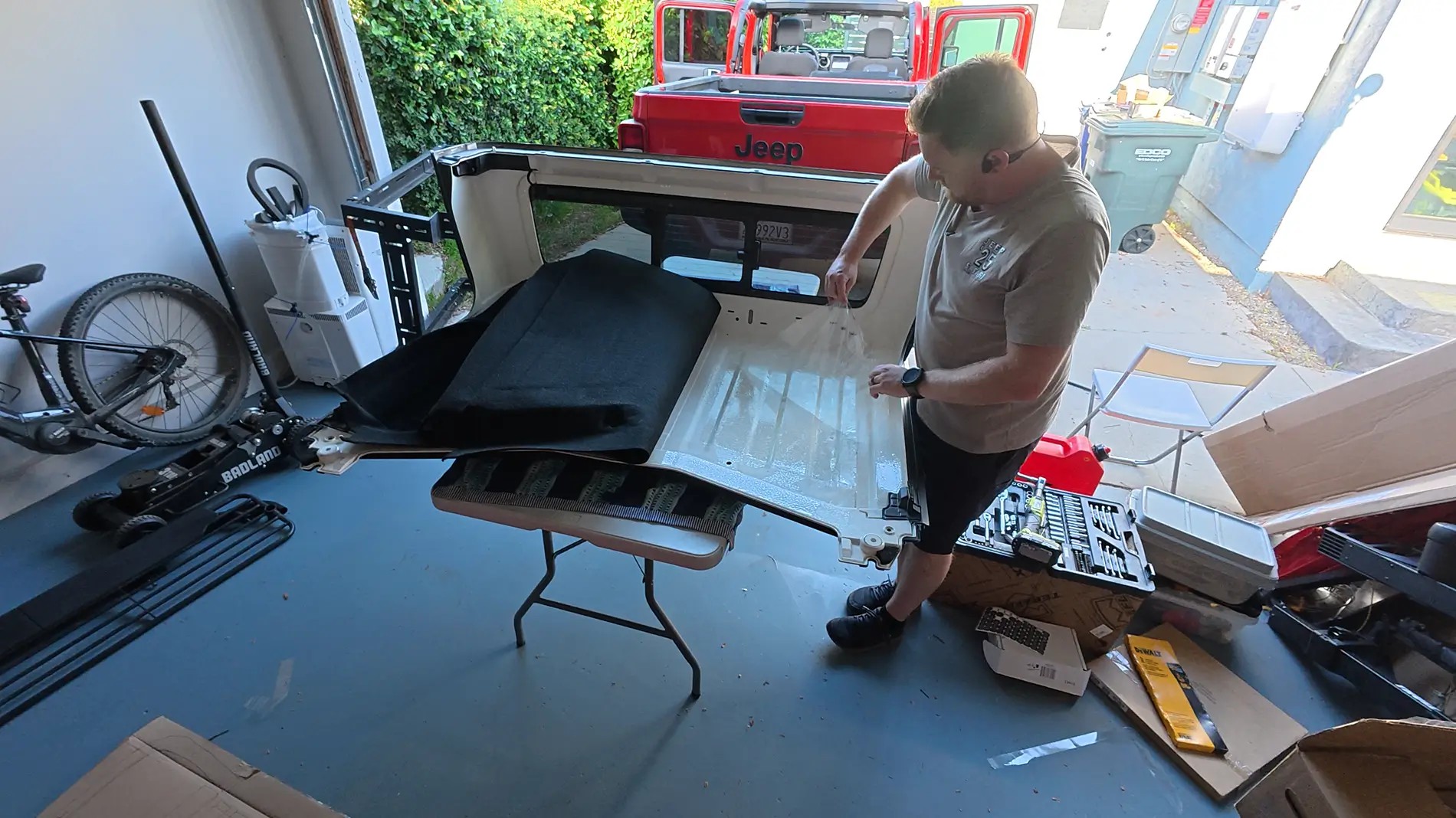 Jeep Gladiator Installing the Coverking Gladiator Headliner Still 2026-05-25 153457_1.150.1