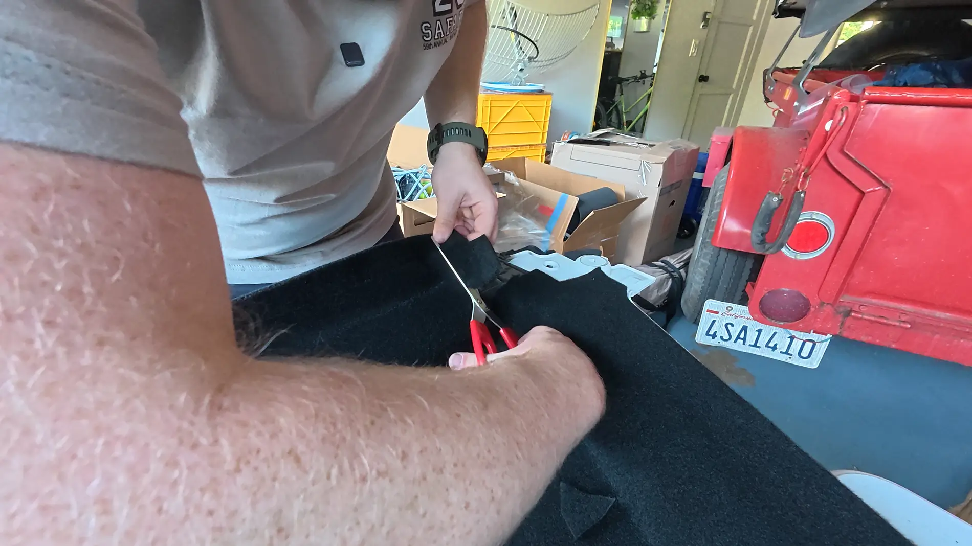 Jeep Gladiator Installing the Coverking Gladiator Headliner Still 2026-05-25 153457_1.172.1