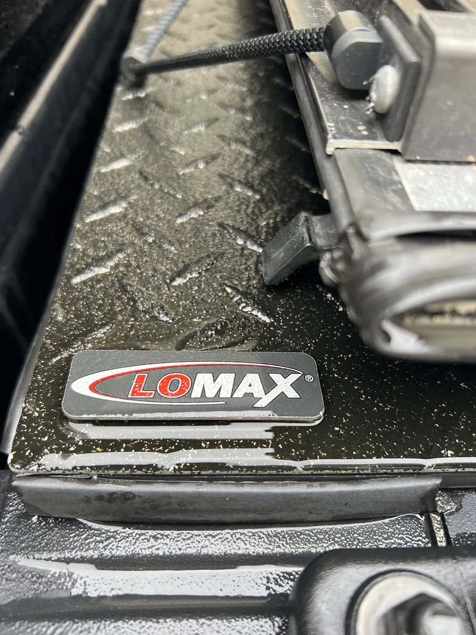 Jeep Gladiator Lomax hard trifold tonneau, TS Elevate rails and rack REDUCED to best offer by Sunday IMG_1184