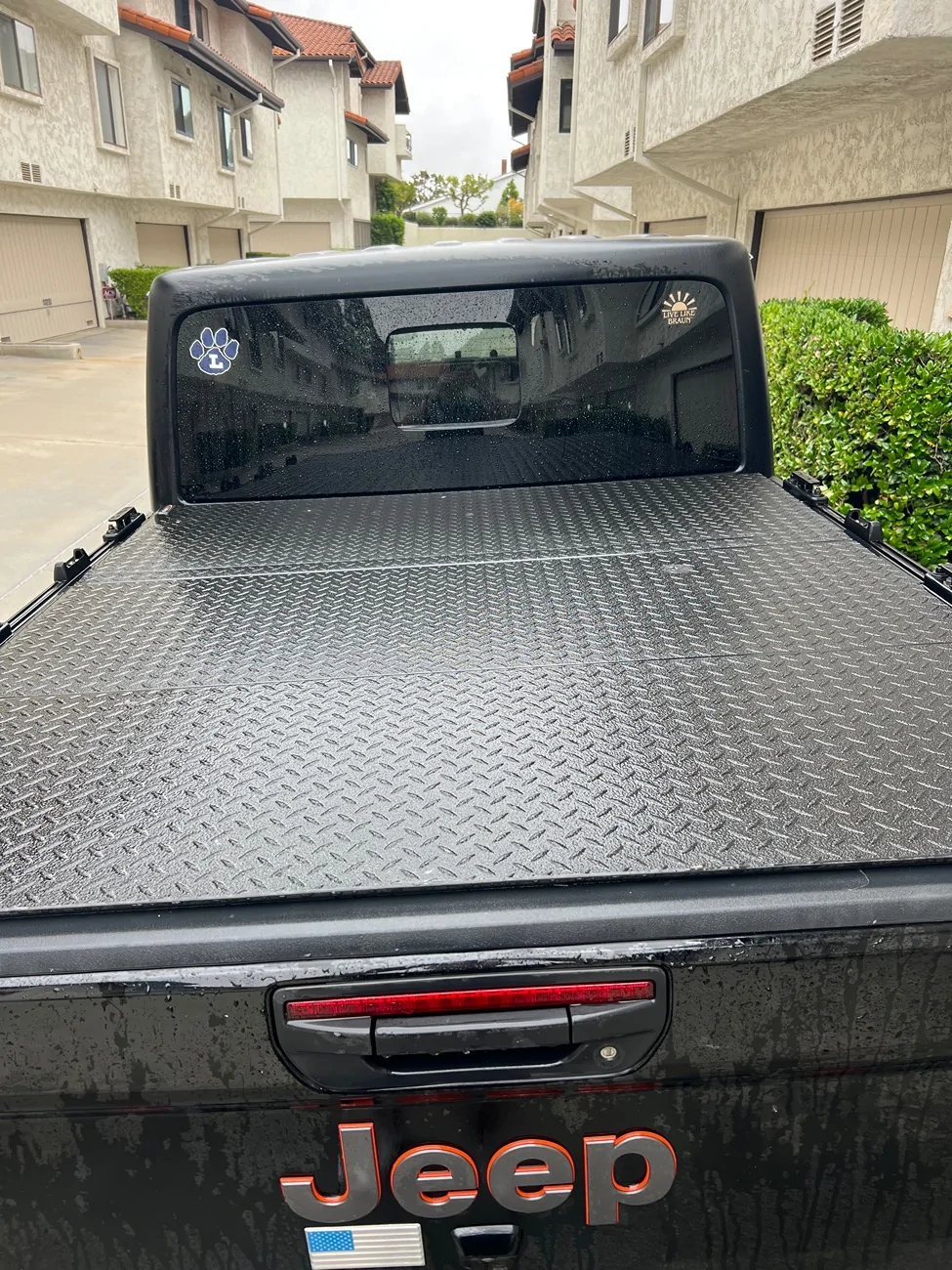 Jeep Gladiator Lomax hard trifold tonneau, TS Elevate rails and rack REDUCED to best offer by Sunday IMG_1172