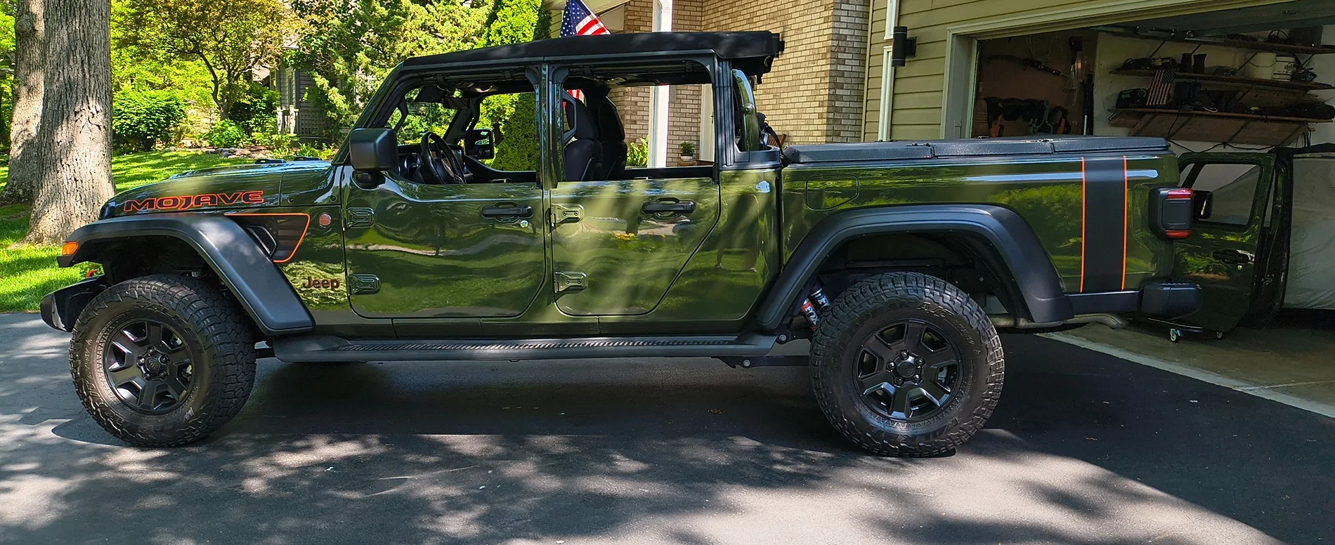 Jeep Gladiator Spring in Chicago means soft top and half doors IMG_20260525_102906550_HDR