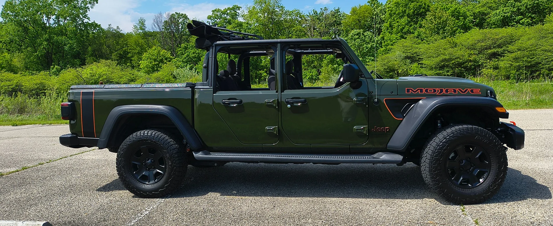 Jeep Gladiator Spring in Chicago means soft top and half doors IMG_20260525_142519801_HDR